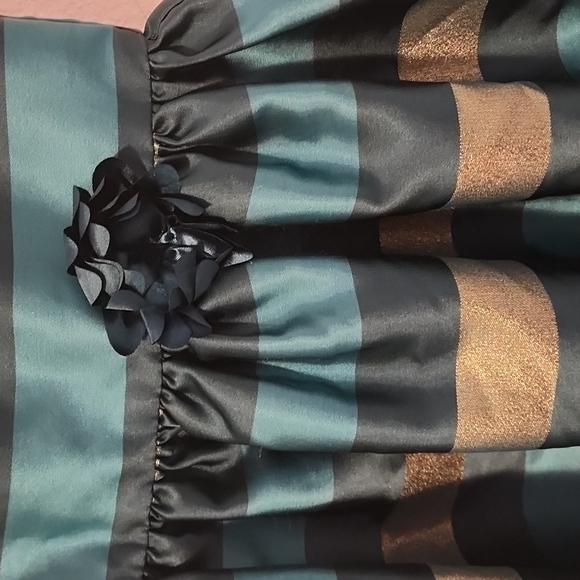 PLACE Green and Gold Holiday dress EUC - Picture 3 of 6